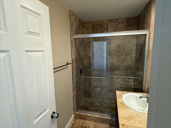 5th image of 9754 Pebble Brook Dr