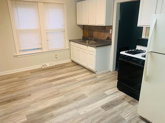 3rd image of 4210 Ardmore Ave