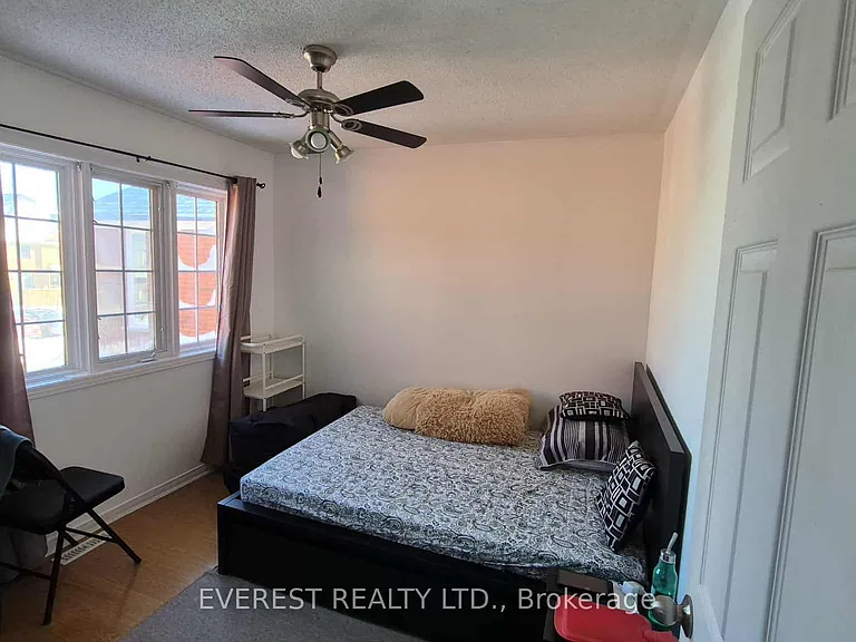 124 Desert Sand Dr — Photo 13