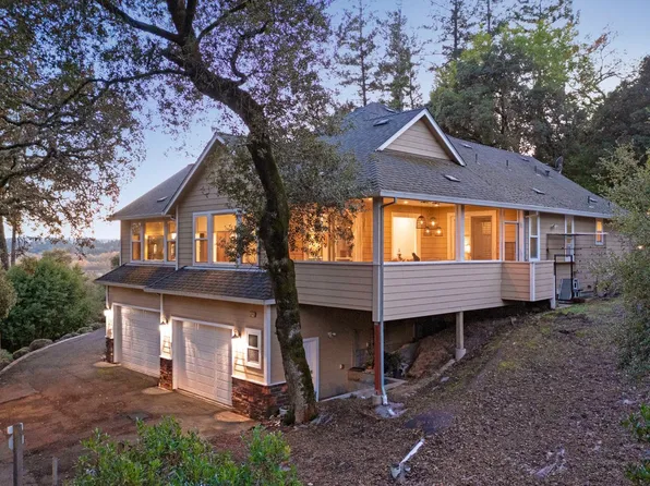 1441 Timberhill Road, Santa Rosa, CA 95401