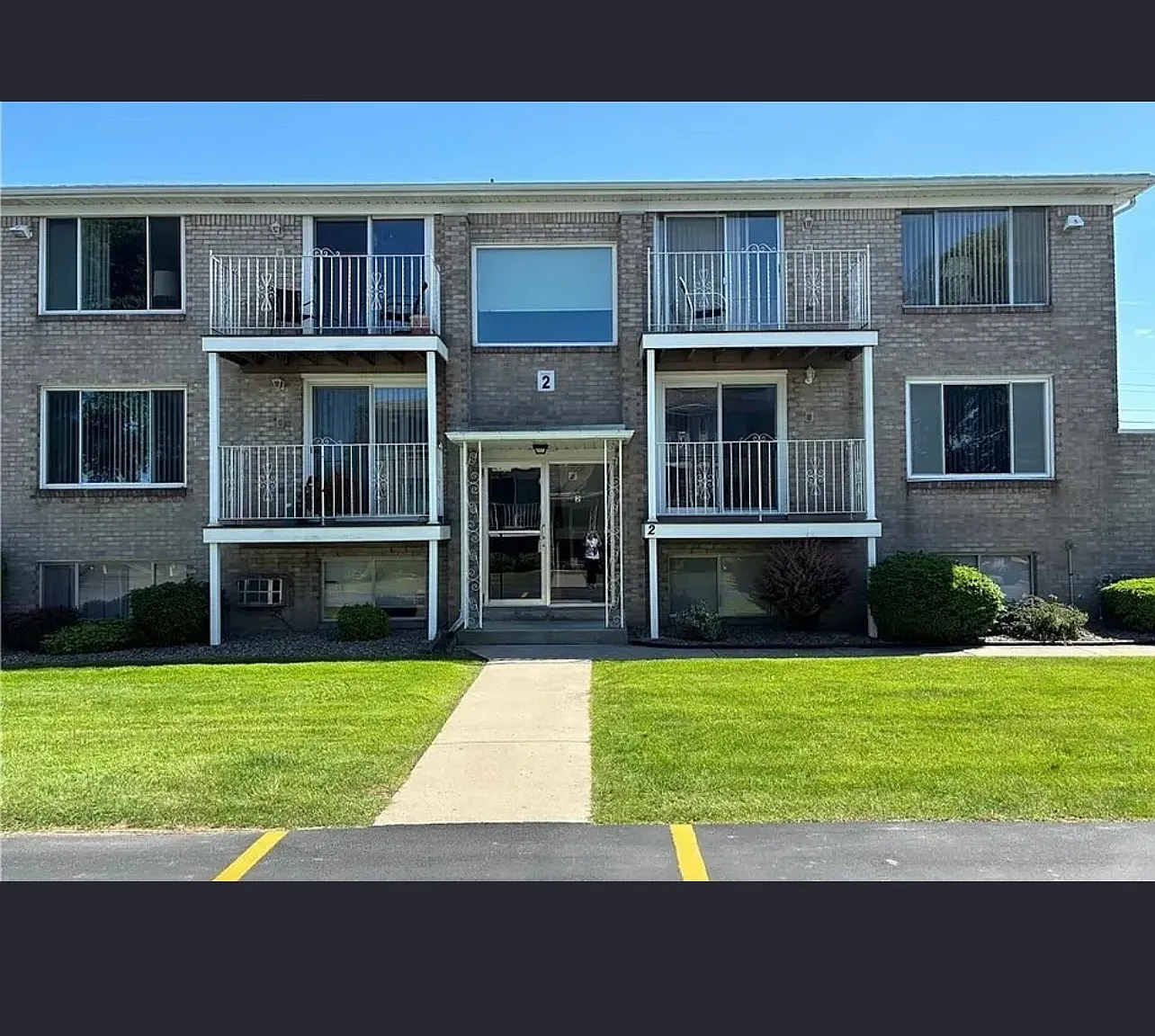 2 bed, 900 sqft, $1,650 — Photo 1