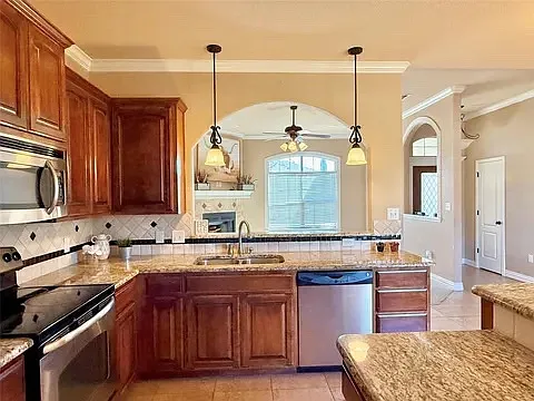 3 bed, 1437 sqft, $2,850 — Photo 4
