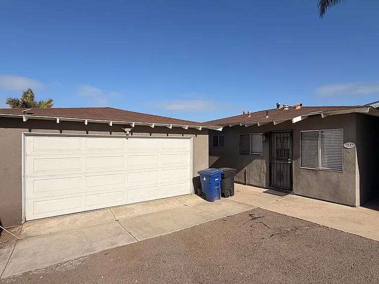 1115 Oxford Ct — Photo 22
