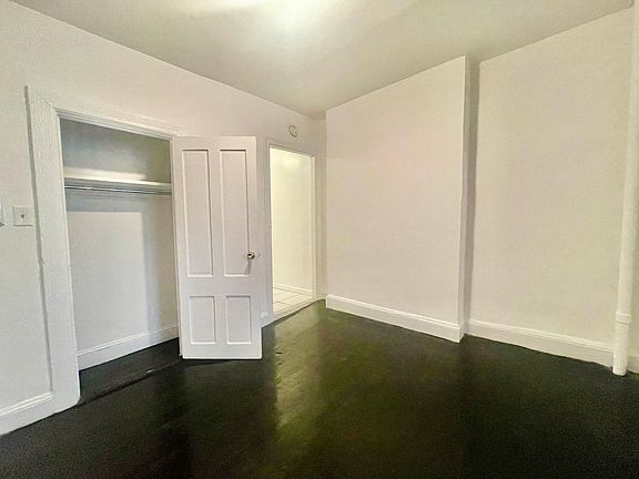 5th image of 224 E 70th St APT 1