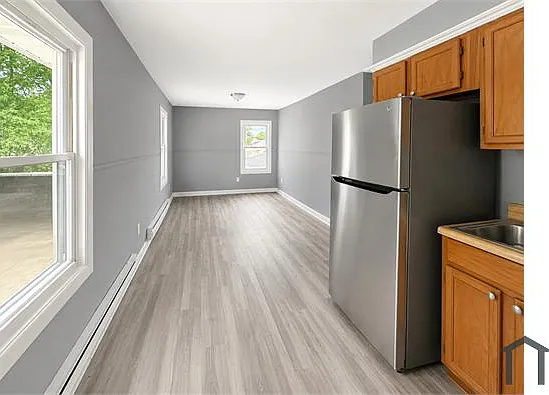 2 bed, 600 sqft, $1,400 — Photo 3