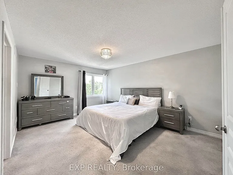 421 Foxhall Way — Photo 16