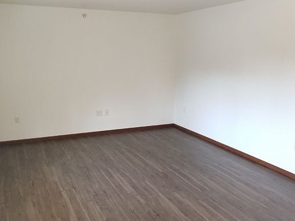 5th image of 441 Frederick St N #6