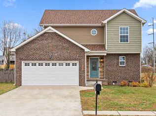 1002 Harding Dr, Clarksville, TN