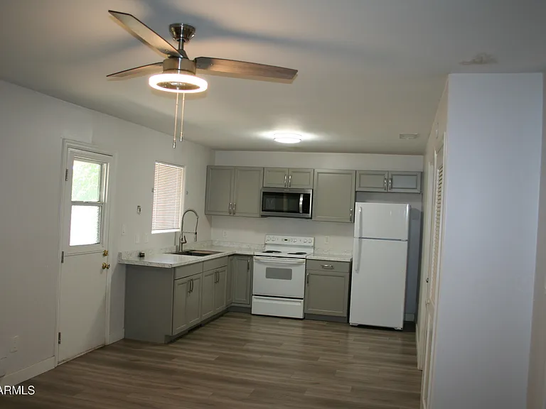 8901 E Waco Ct — Photo 18