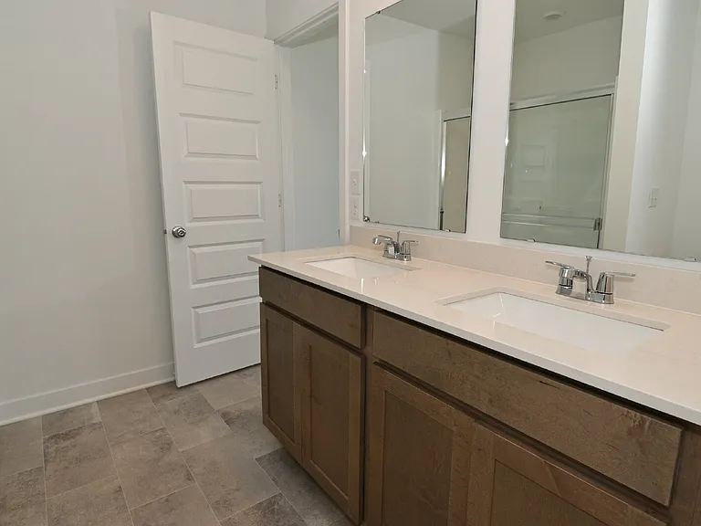 8118 Ridge Line Dr — Photo 52
