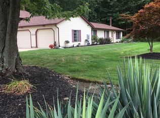 8332 Quail Point Ln, Mentor, OH 44060