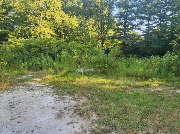 309 E North St, Petersburg, IN 47567