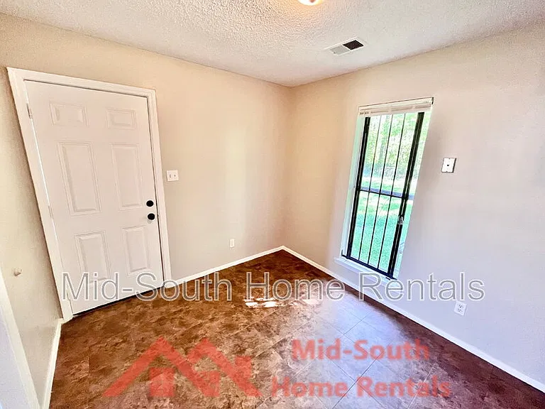 4258 Briarberry Ln — Photo 10