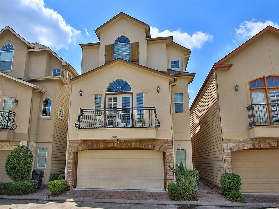 1st image of 9010 Bayview Cove Dr