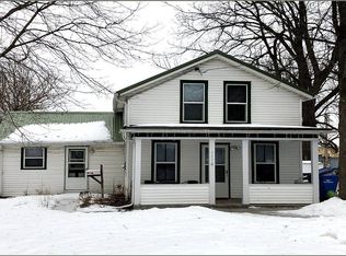 1116 S 8th St, Watertown, WI 53094