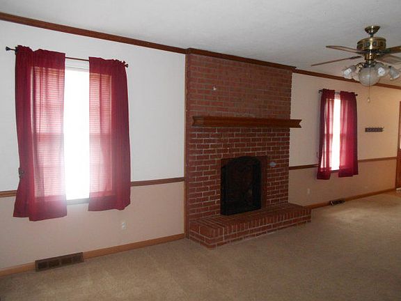 2nd image of 101 Barnes Ct