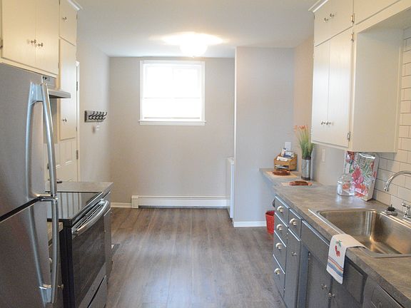 2nd image of 32 E Lake St