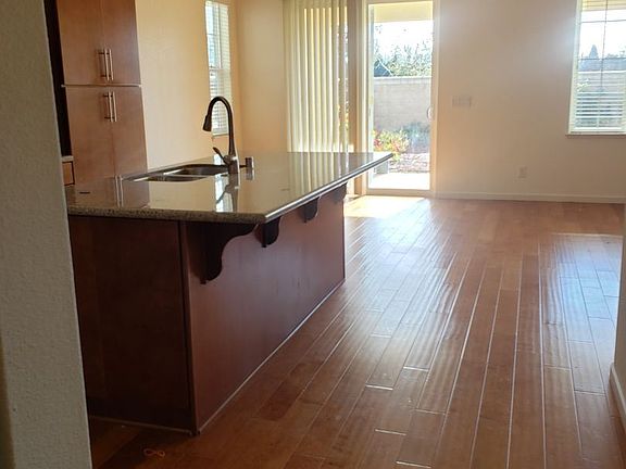 3rd image of 105 Dowd Ct