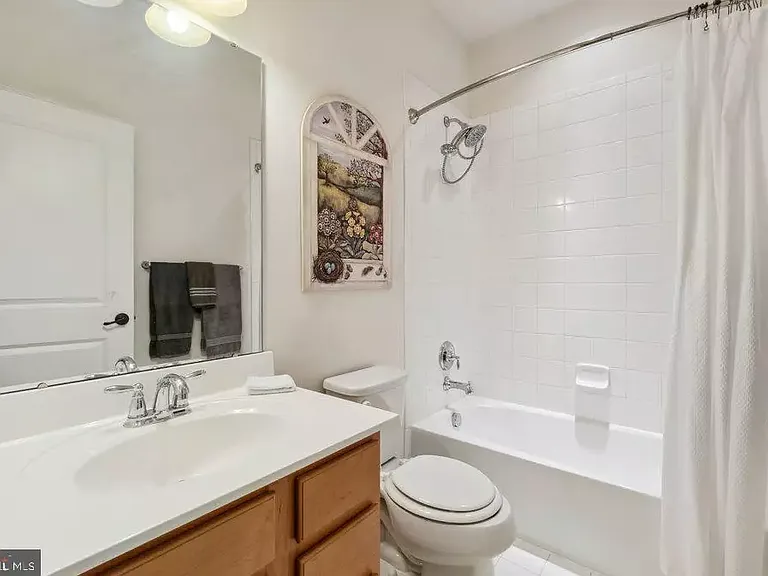 1280 Rannoch Ln — Photo 32