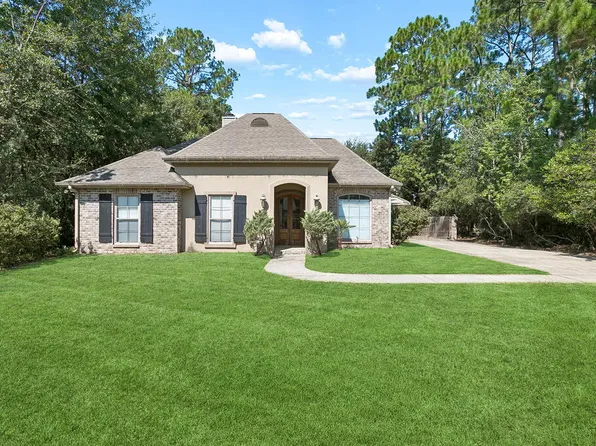 6440 Kiko St, Diamondhead, MS 39525
