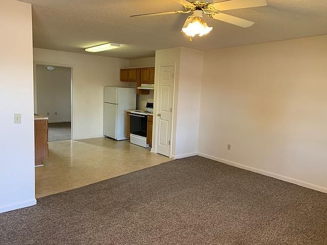 1st image of 1715 Chris Dr