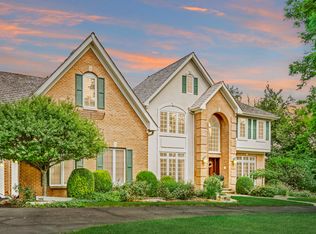 25515 N Countryside Dr, Lake Barrington, IL 60010