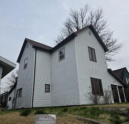 2nd image of 204 W 20th St