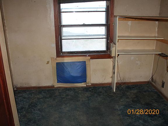 5th image of 1442 Varnell Ave NE