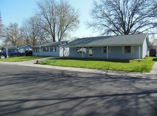 1704 Fairfield Dr, Springfield, IL 62702