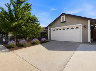 6317 Elkhorn Manor Dr, Rio Linda, CA 95673