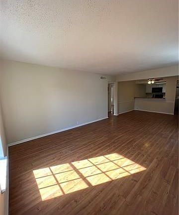 4th image of 1316 Aline St #29
