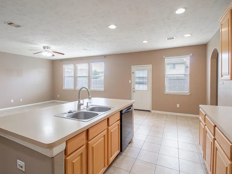 6126 Menor Crest Dr — Photo 11