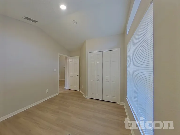 1067 Stoneham Dr — Photo 11