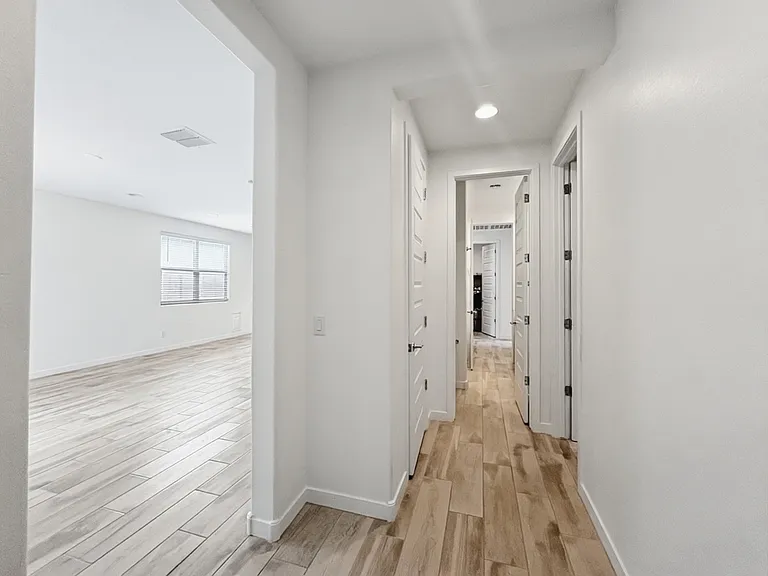 32518 N 20th Gln — Photo 17