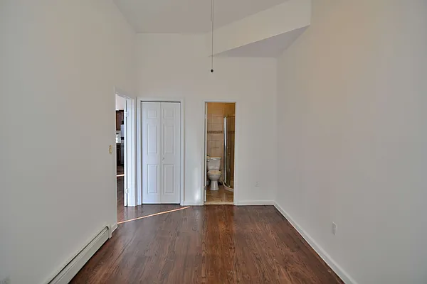 Rented by Hagstrom Management Inc | media 37