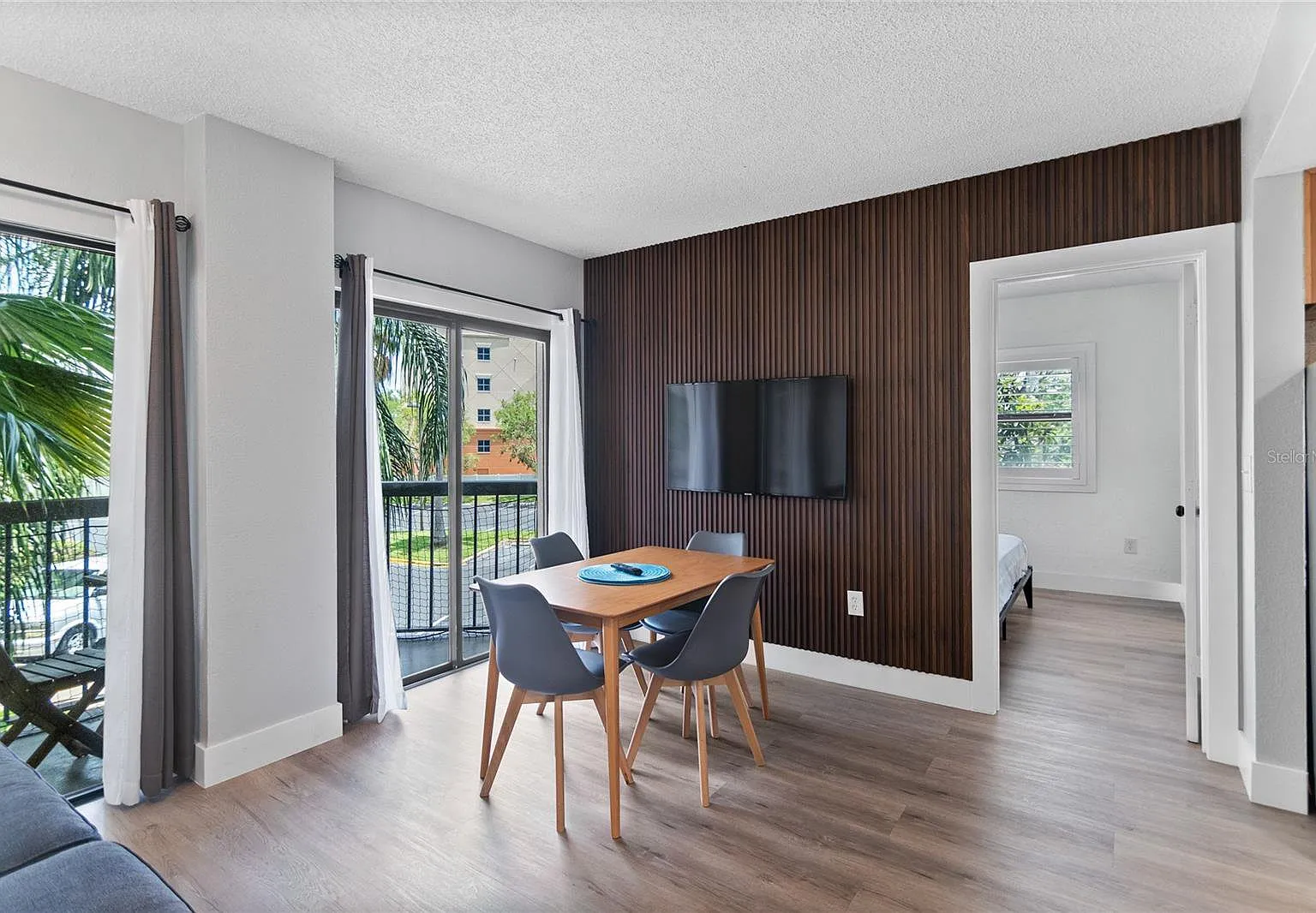 2 bed, 578 sqft, $3,500 — Photo 1