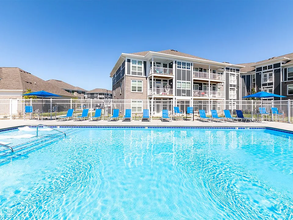 Shoreline Flats Apartments