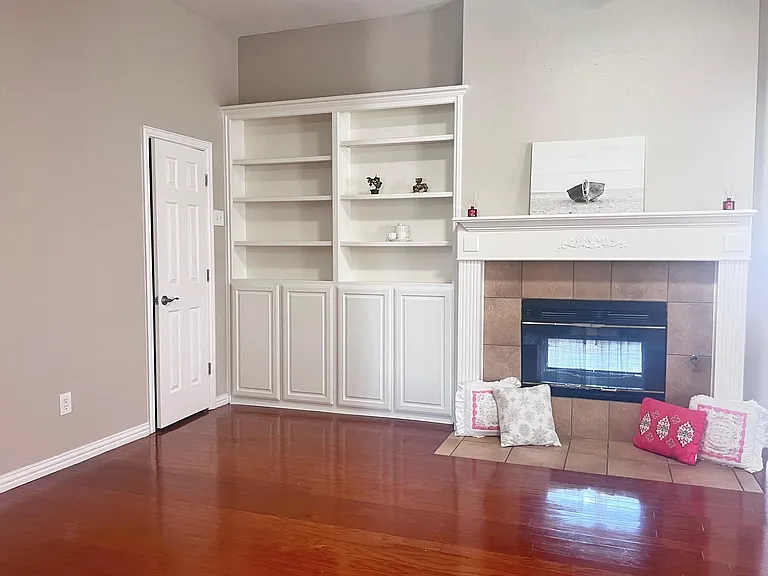 5917 Colby Dr — Photo 4