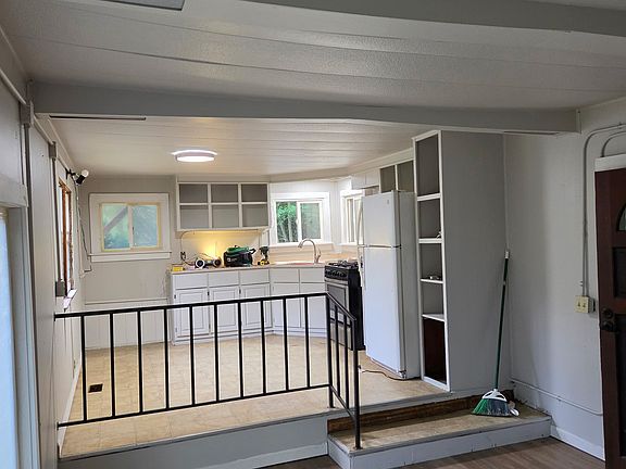 2nd image of 17807 Crooked Mile Rd APT 9