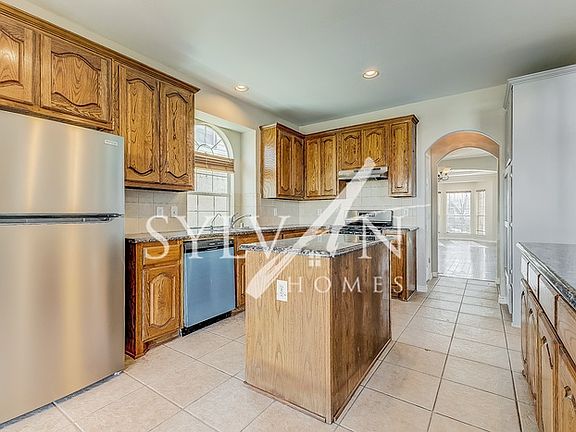5th image of 4809 Slide Rock Ct