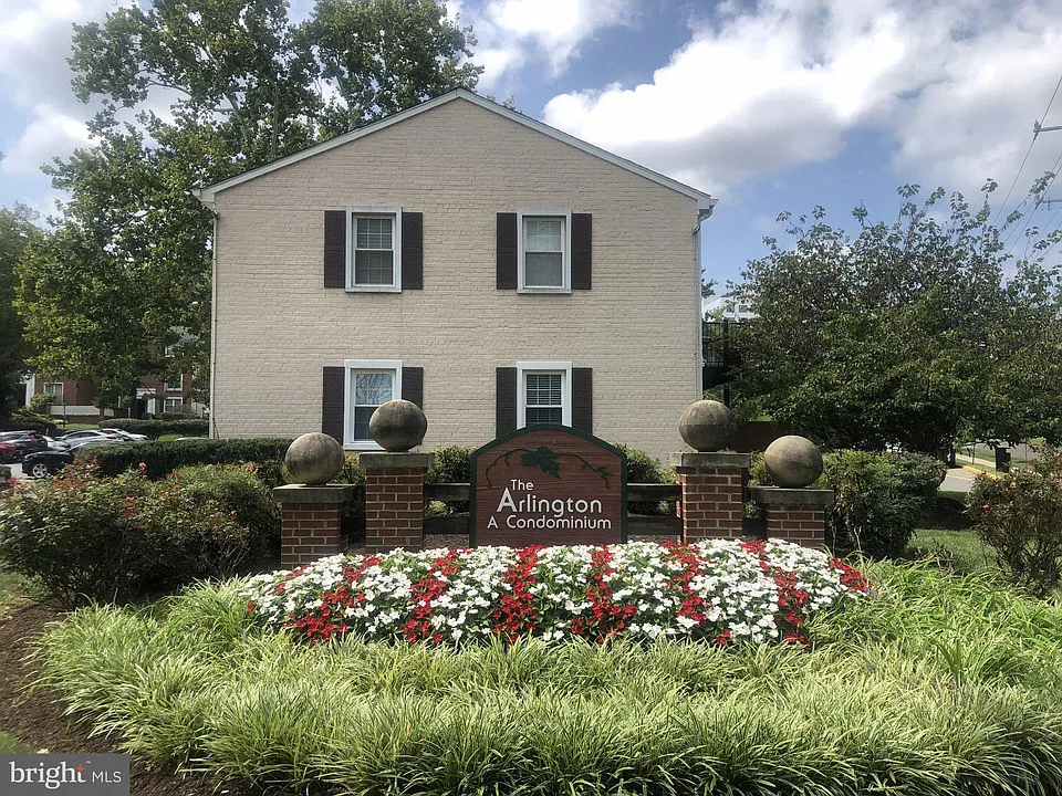 2707 S Walter Reed Dr #B