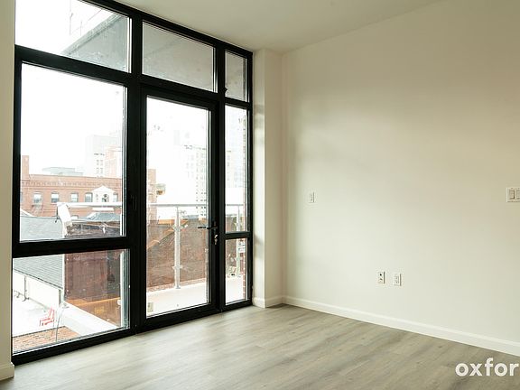2nd image of 111 Mulberry St E #4