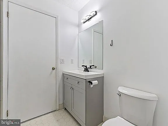 Master Bed Bathroom