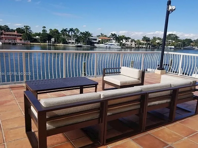 5600 Collins Ave #4U — Photo 9