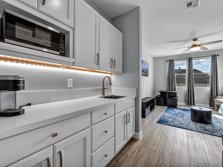 518 Riverbed Cir — Photo 23