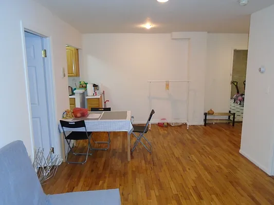 Rented by 18 REALTY | media 10