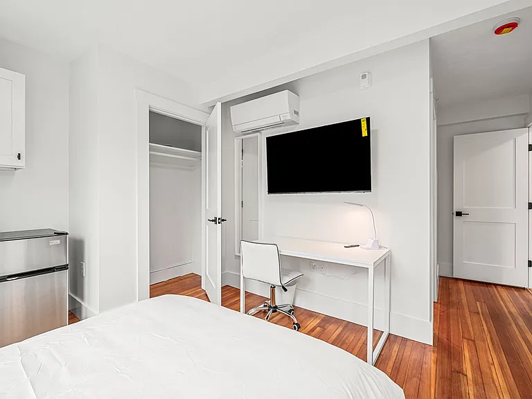 18 Benedict St #3 — Photo 3