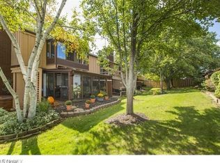 4705 Greenbriar Ln, Lorain, OH 44053
