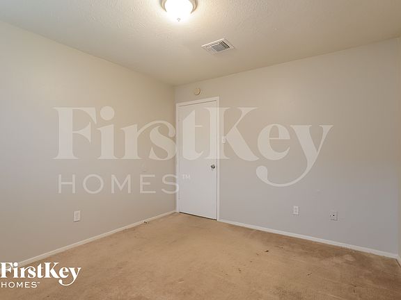 4th image of 2026 Summer Place Dr