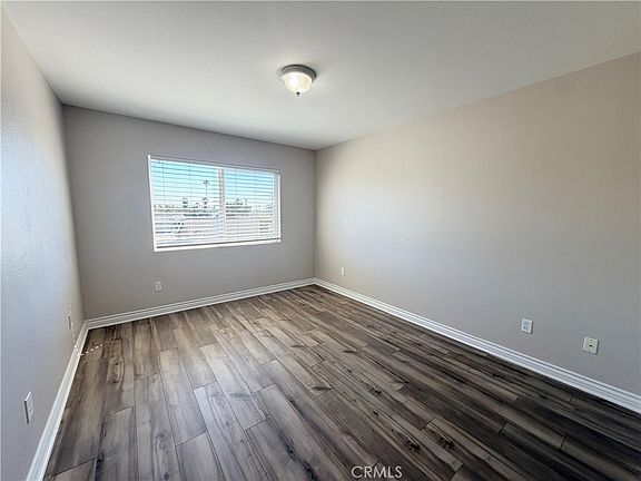 5th image of 215 N Spruce Ave
